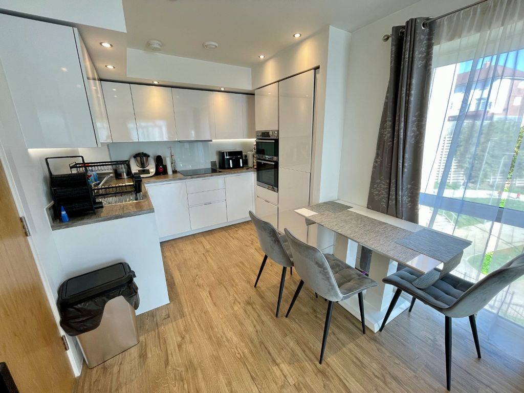 Property photo 3 of 7 3636653