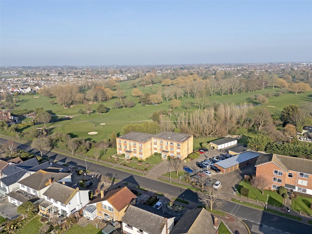 Property photo 2 of 15 Picture No. 05