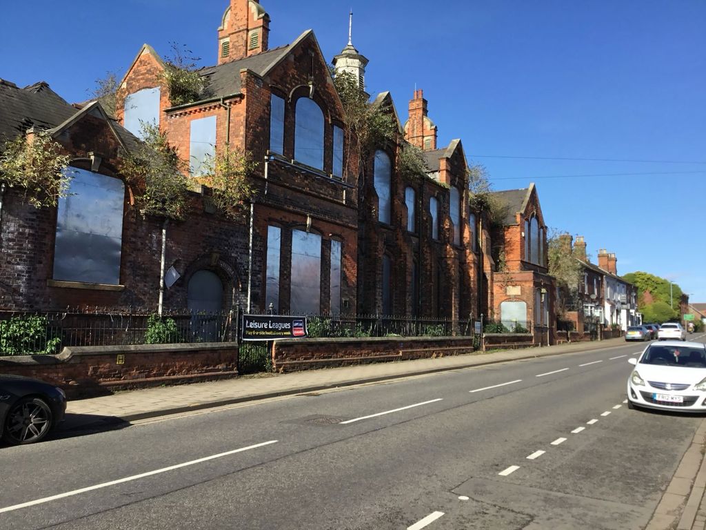 Property photo 3 of 17