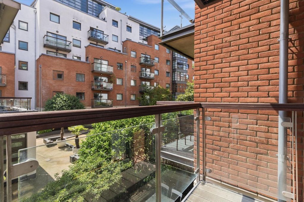 Property photo 3 of 18 Balcony