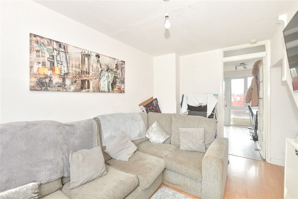 Property photo 2 of 12 Lounge