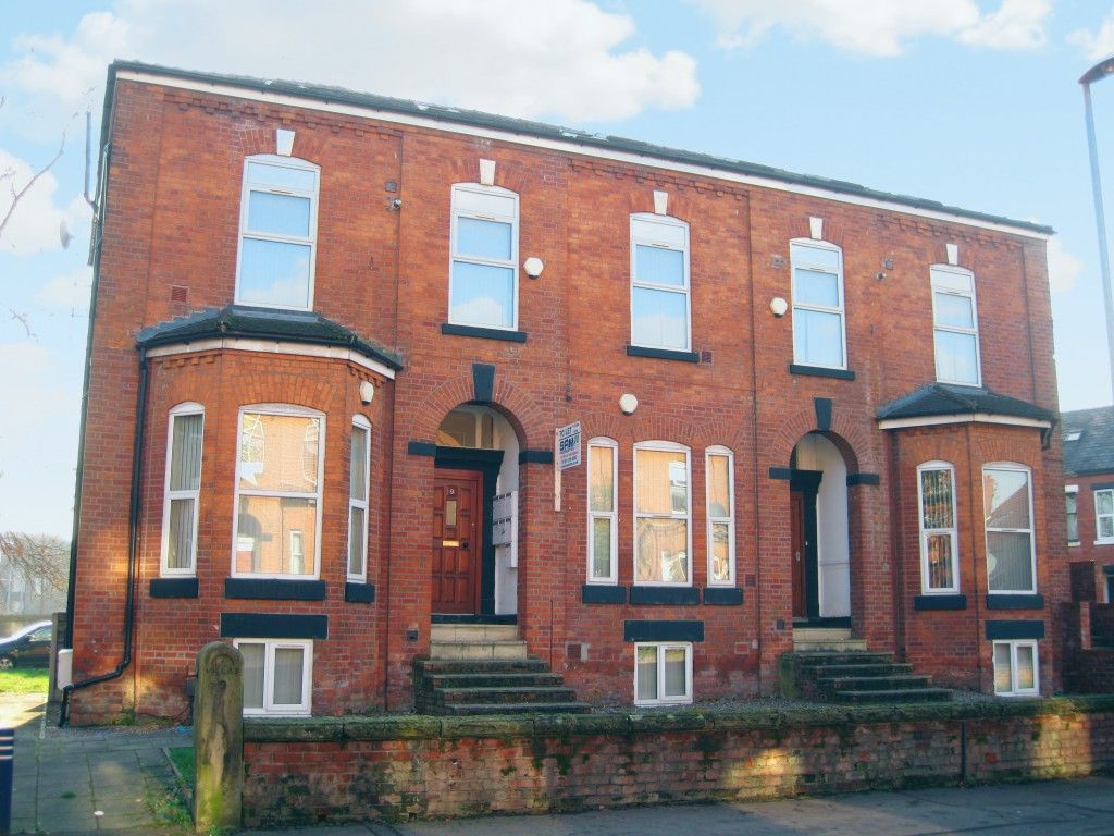 Property photo 2 of 8