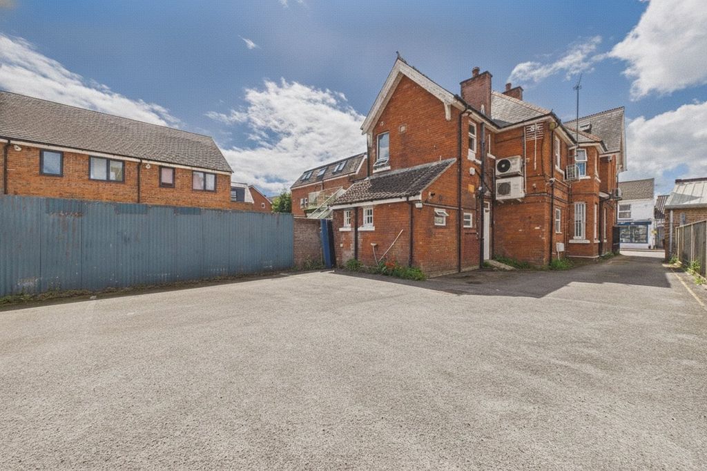 Property photo 3 of 6 Picture No. 26