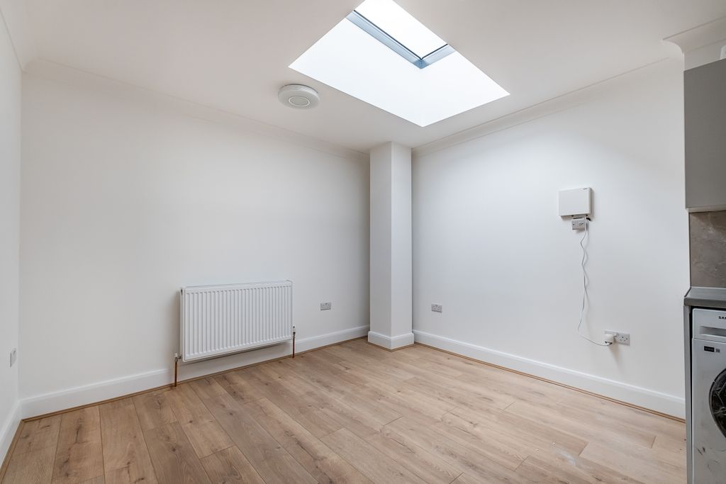 Property photo 3 of 10 Kilburn-Lane-B-01