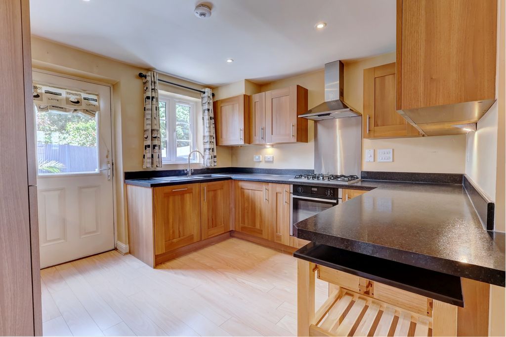 Property photo 2 of 15 Picture No. 03