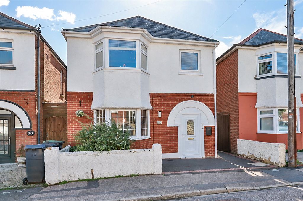 Property photo 1 of 23 Picture No. 30