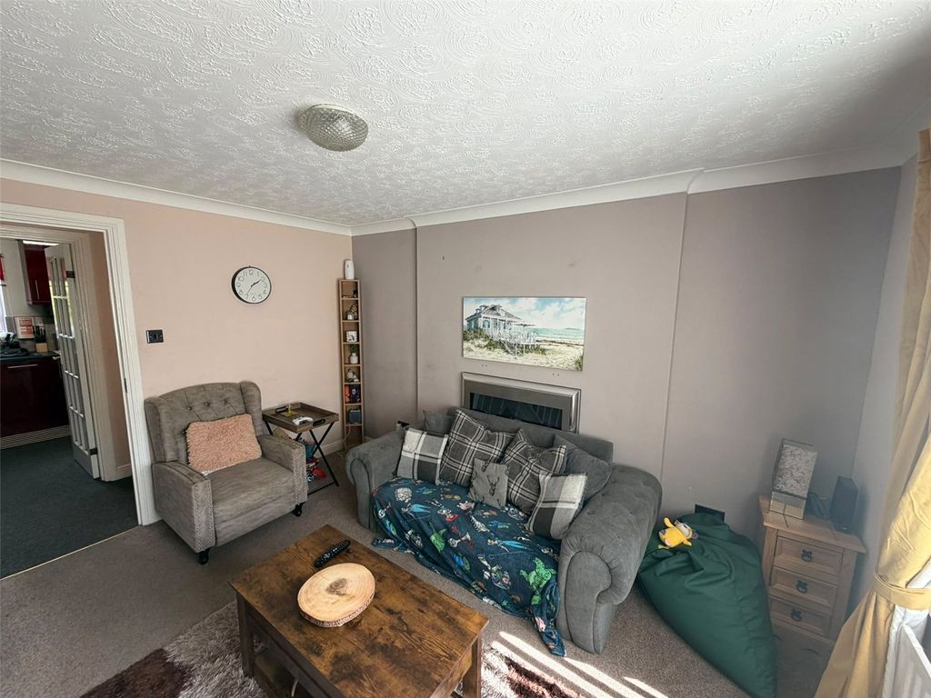 Property photo 3 of 8 Picture No. 31