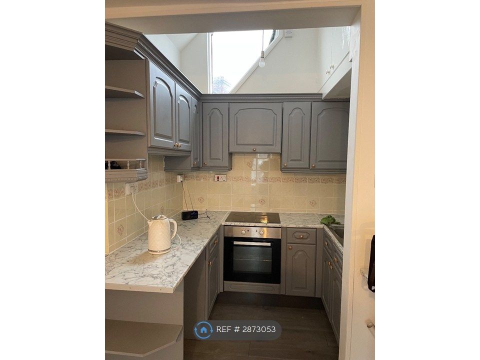 Property photo 2 of 8 Kitchen