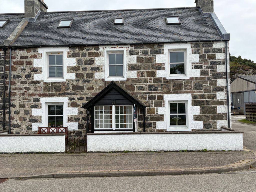 Property photo 1 of 27