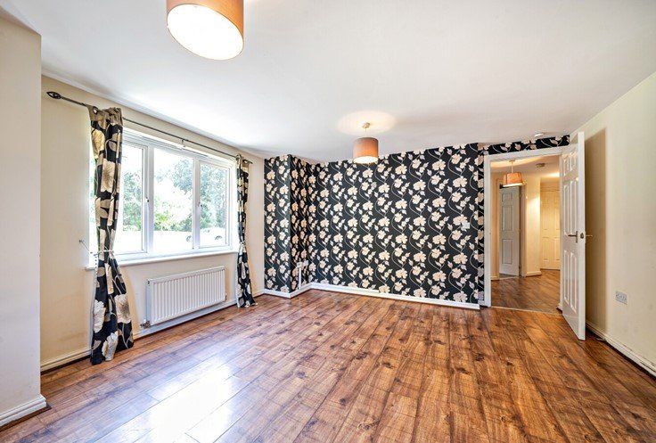 Property photo 2 of 10 Picture No. 27