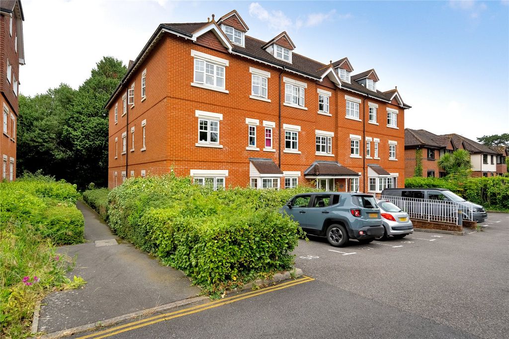 Property photo 1 of 13 Picture No. 02