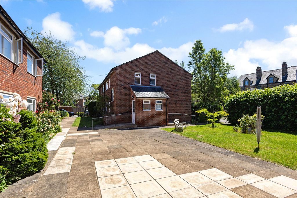 Property photo 1 of 12 Exterior