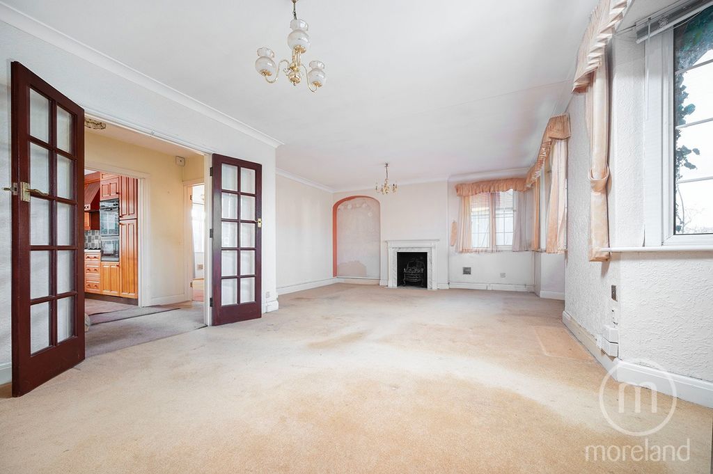 Property photo 3 of 12 4659344