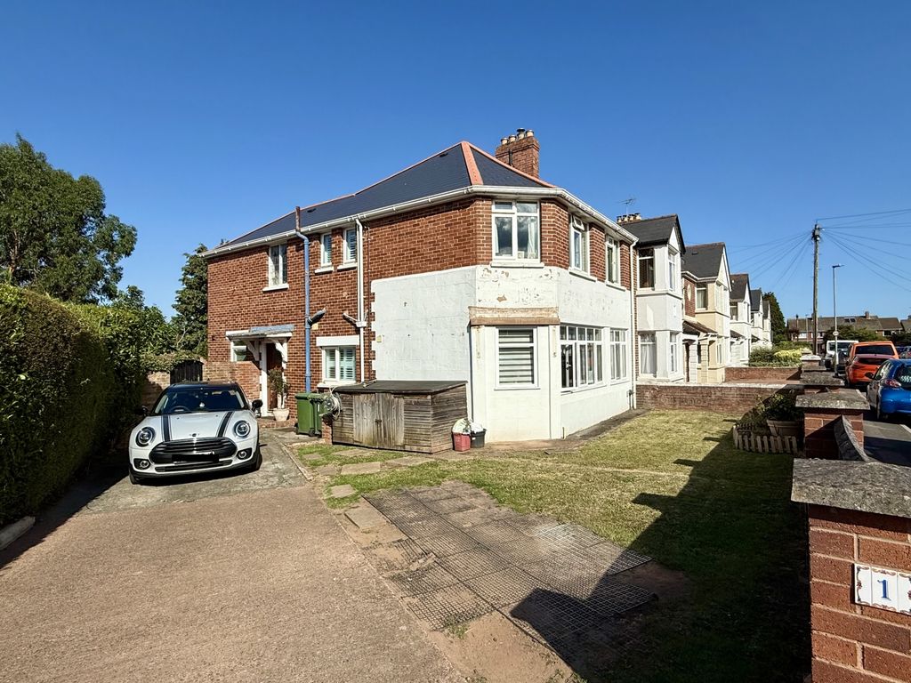 Property photo 1 of 23 Photo 24