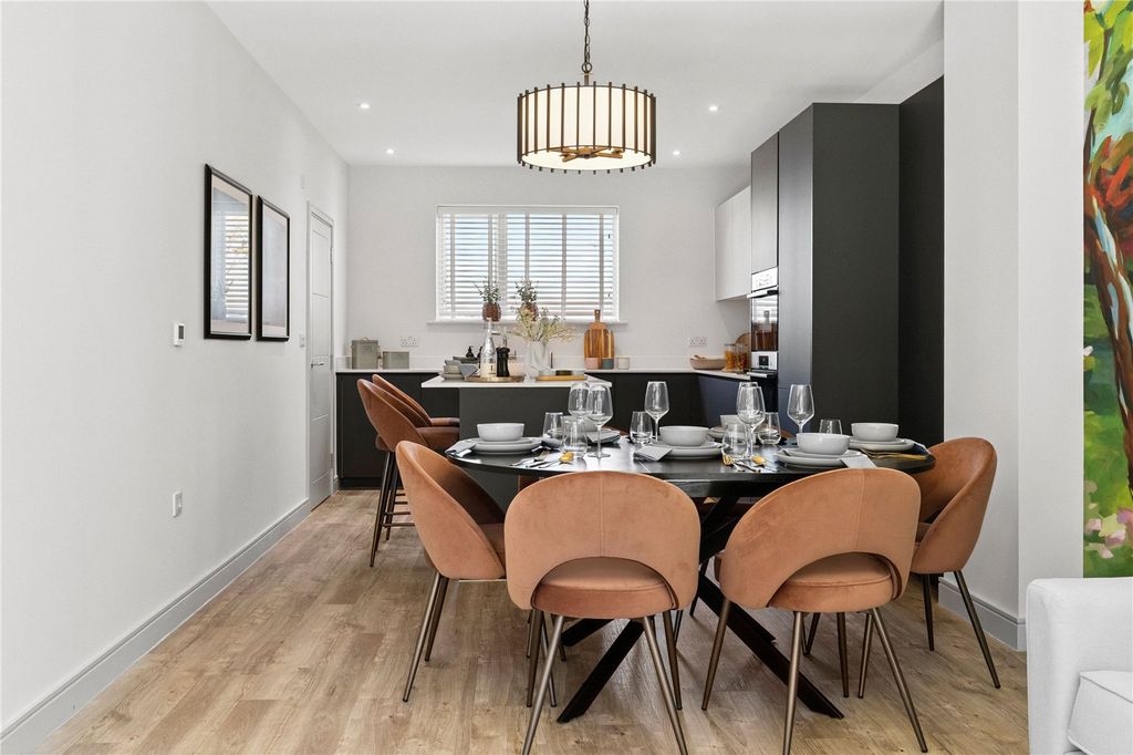 Property photo 3 of 13 Picture No. 02