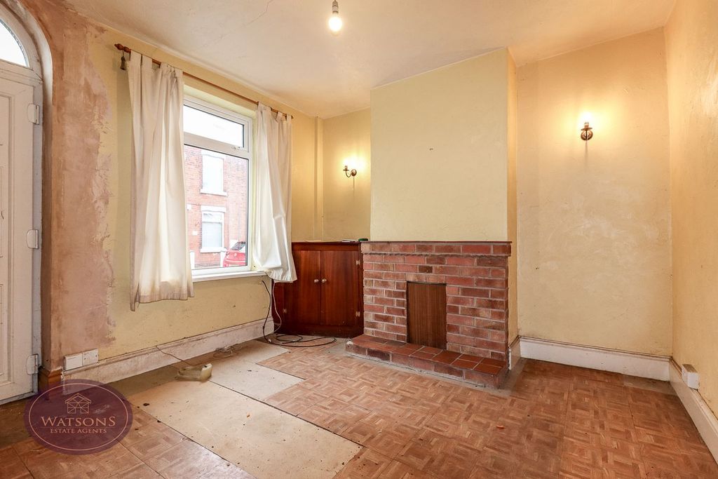 Property photo 2 of 12