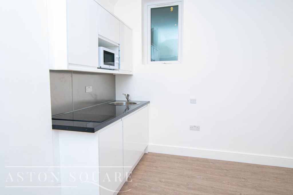 Property photo 2 of 3
