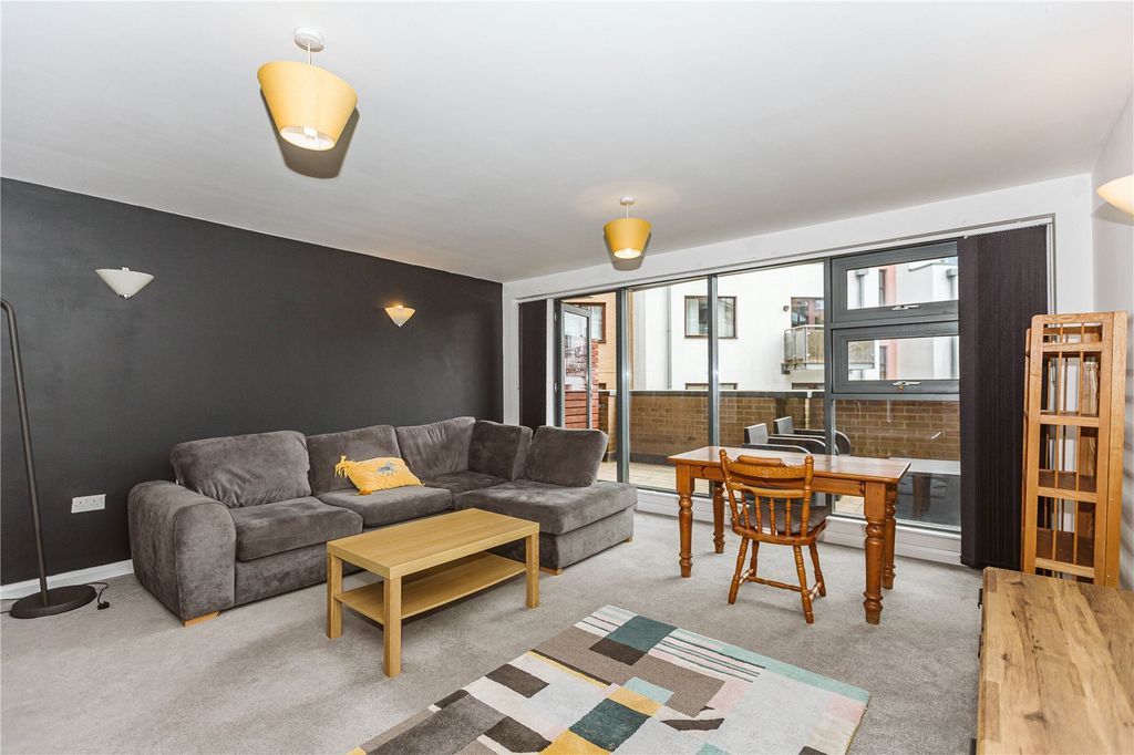 Property photo 3 of 13 Picture No. 10