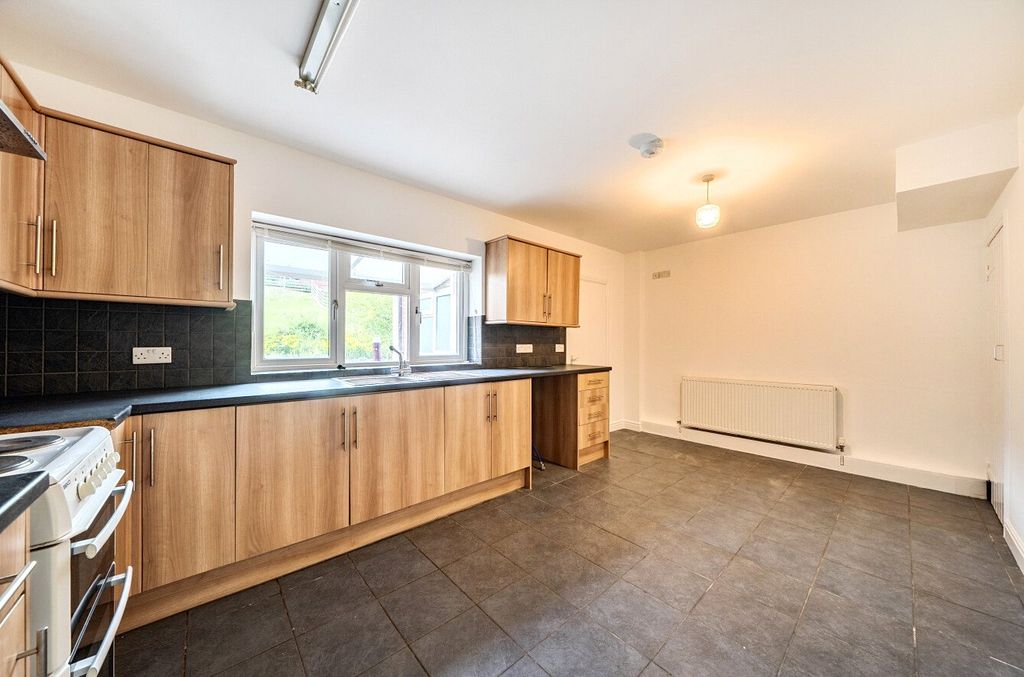 Property photo 3 of 29 Picture No. 30