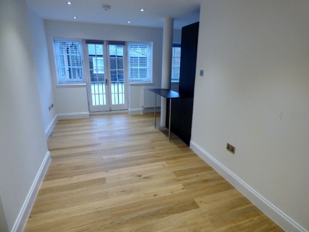Property photo 2 of 6 Lounge