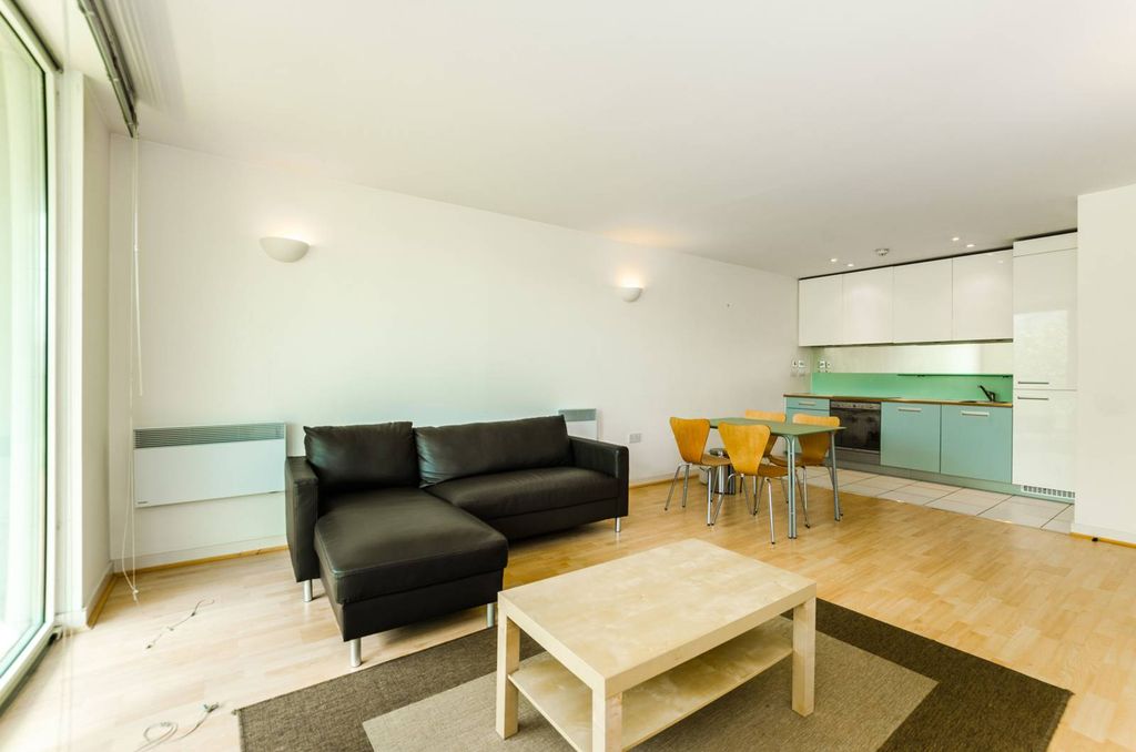 Property photo 3 of 7