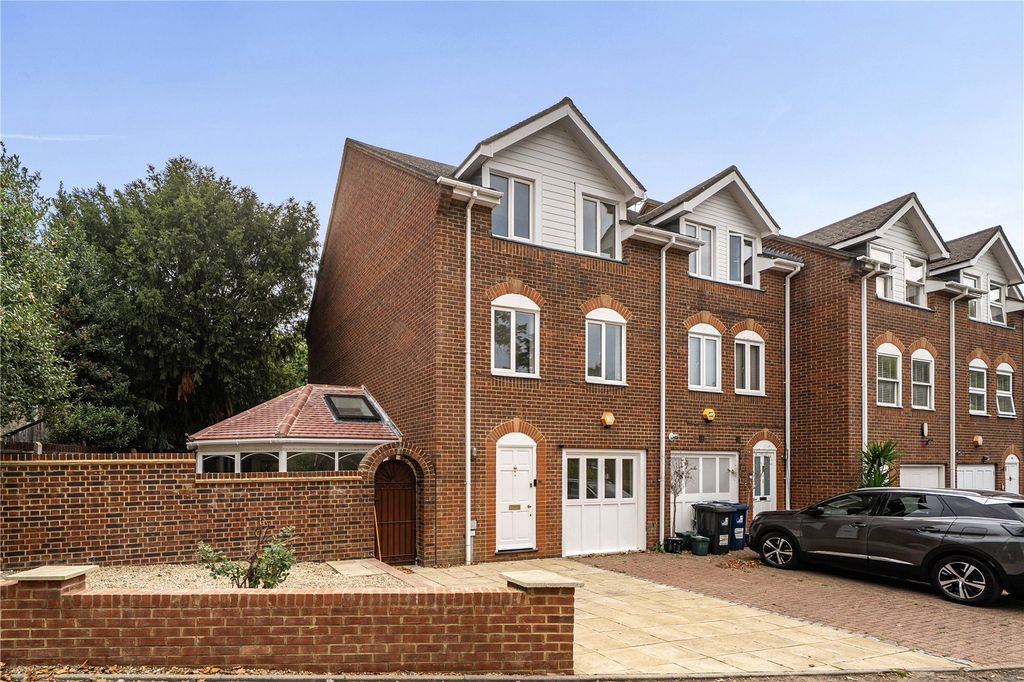 Property photo 1 of 17 Picture No. 01