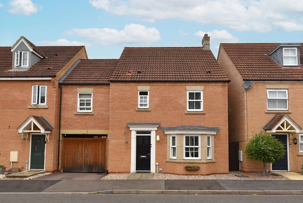 Property photo 1 of 30