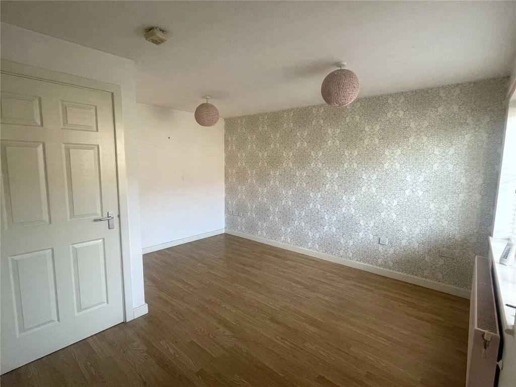 Property photo 3 of 11 Picture No. 02