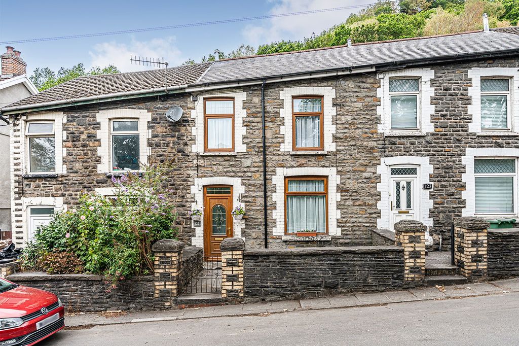 Property photo 1 of 30