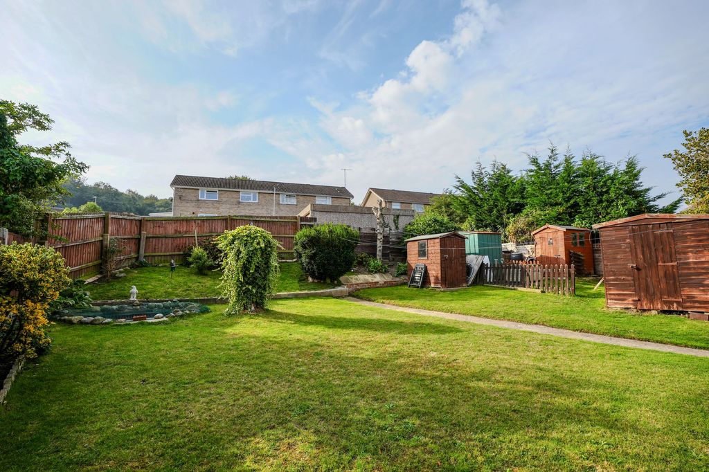 Property photo 2 of 19