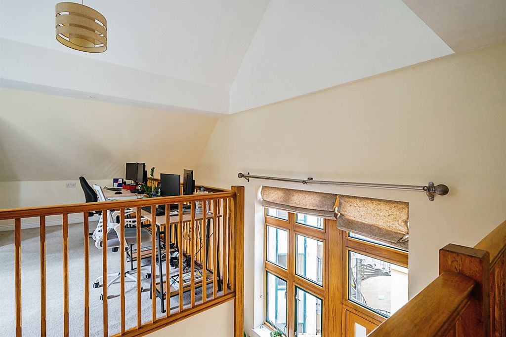 Property photo 2 of 12 Balcony
