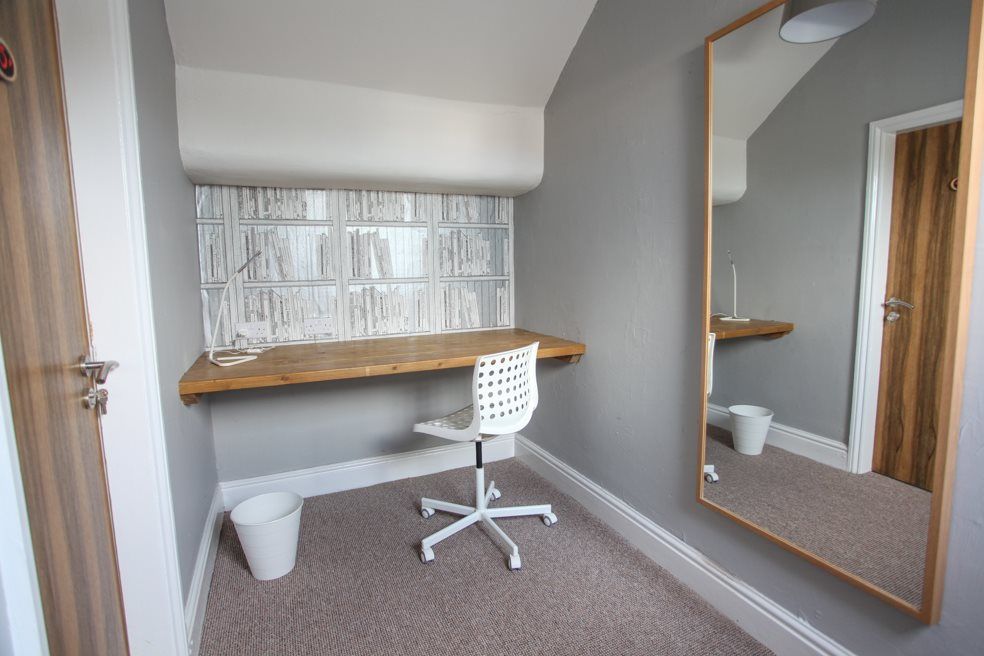 Property photo 3 of 10 1-12