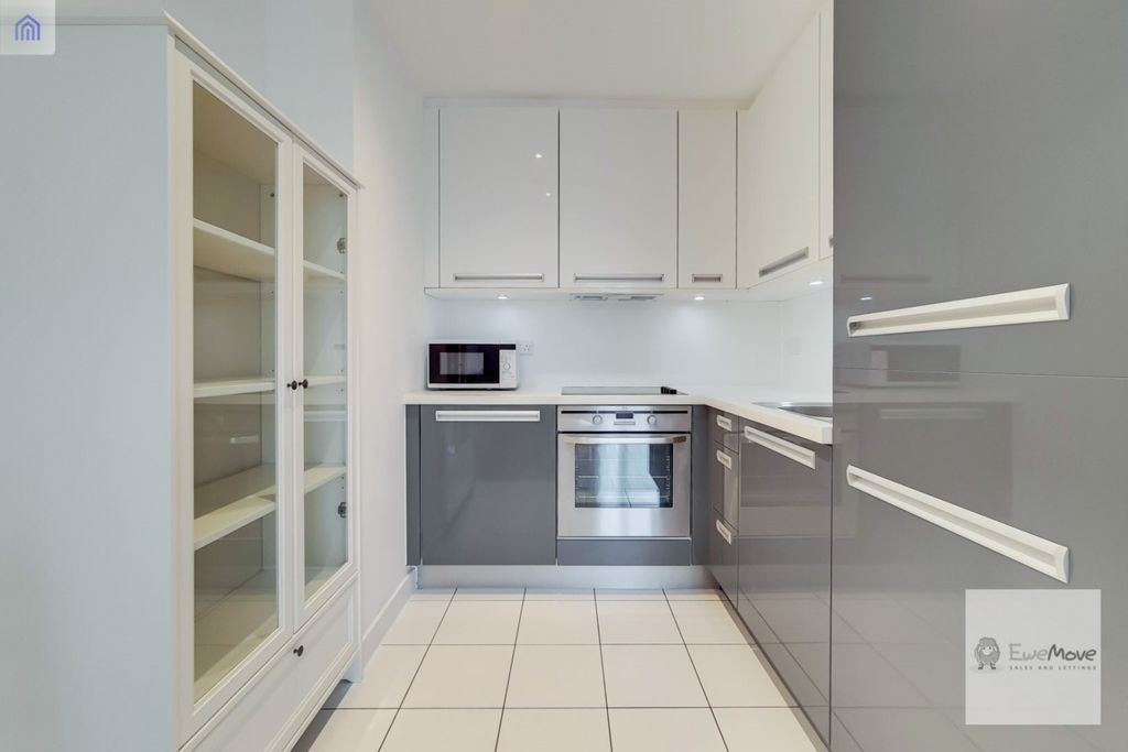 Property photo 2 of 11 693299 - 2_Kitchen-Reception-0