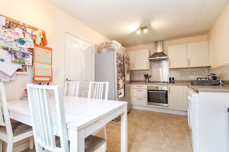 Property photo 3 of 17 Kitchen/Diner