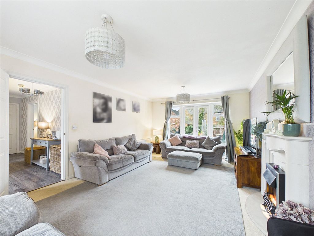 Property photo 3 of 21 Picture No. 02