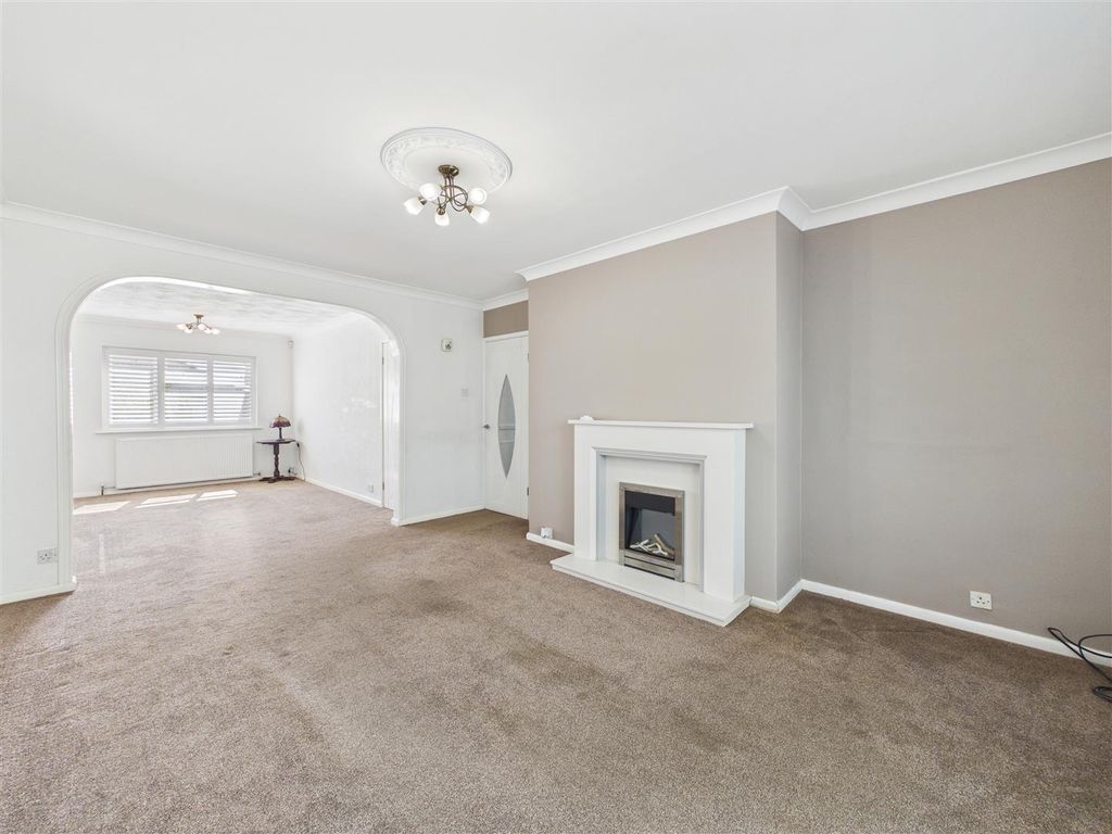 Property photo 3 of 20 Cam05476G0-Pr0193-Still014.Jpg