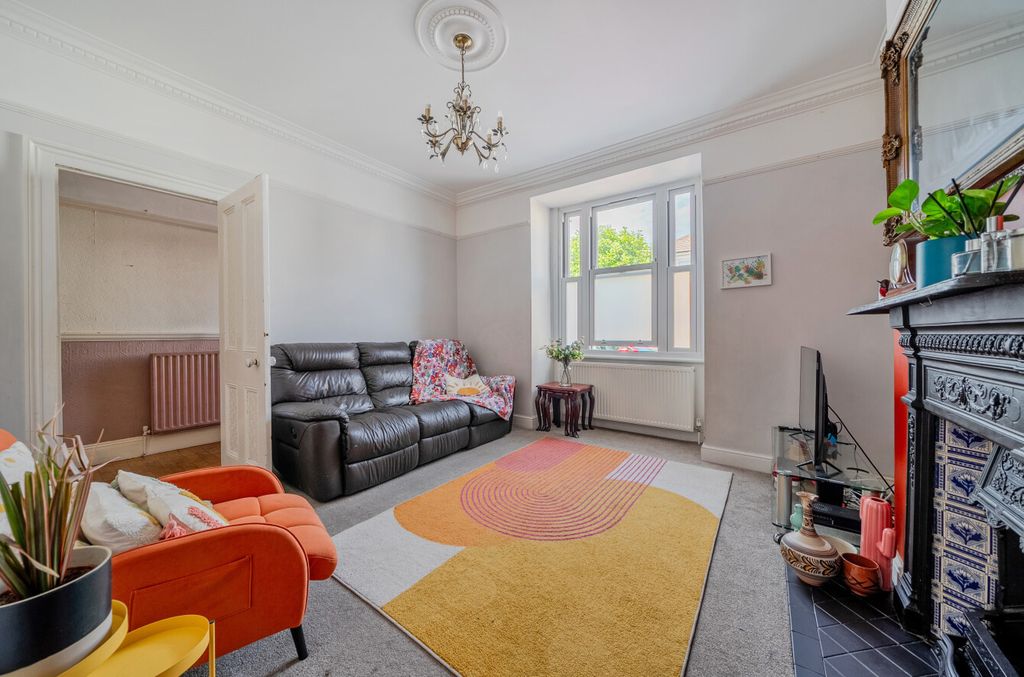 Property photo 3 of 19 1482286-1-6A3E6A3...