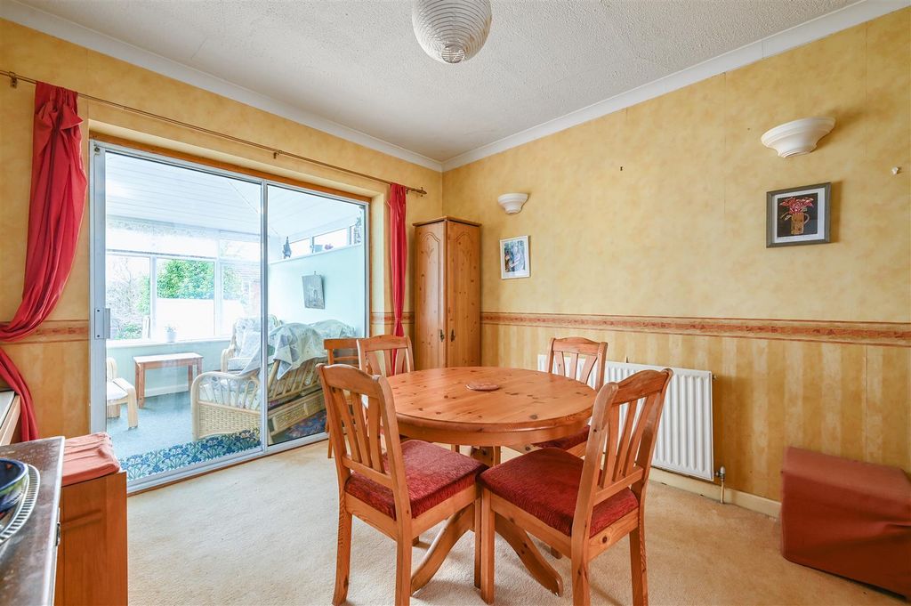 Property photo 3 of 27 St Davids Avenue (1).Jpg