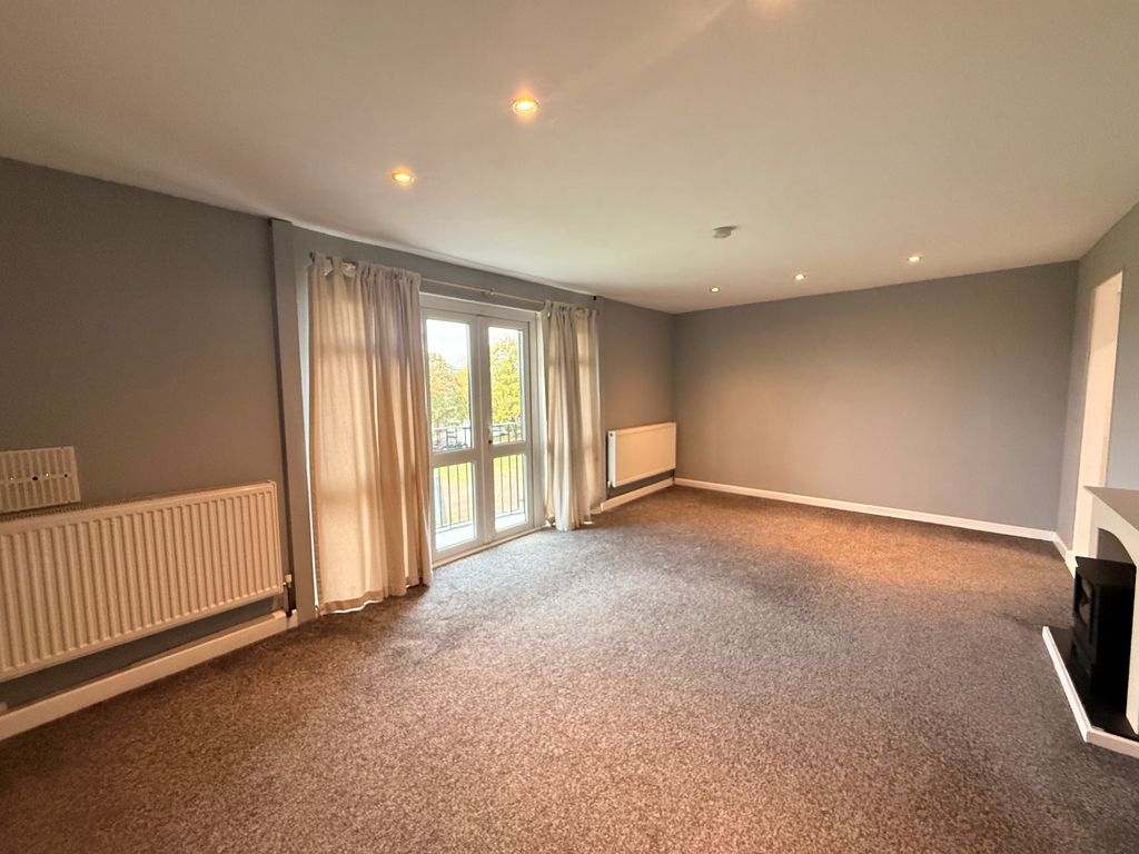 Property photo 3 of 10 Bedroom 1