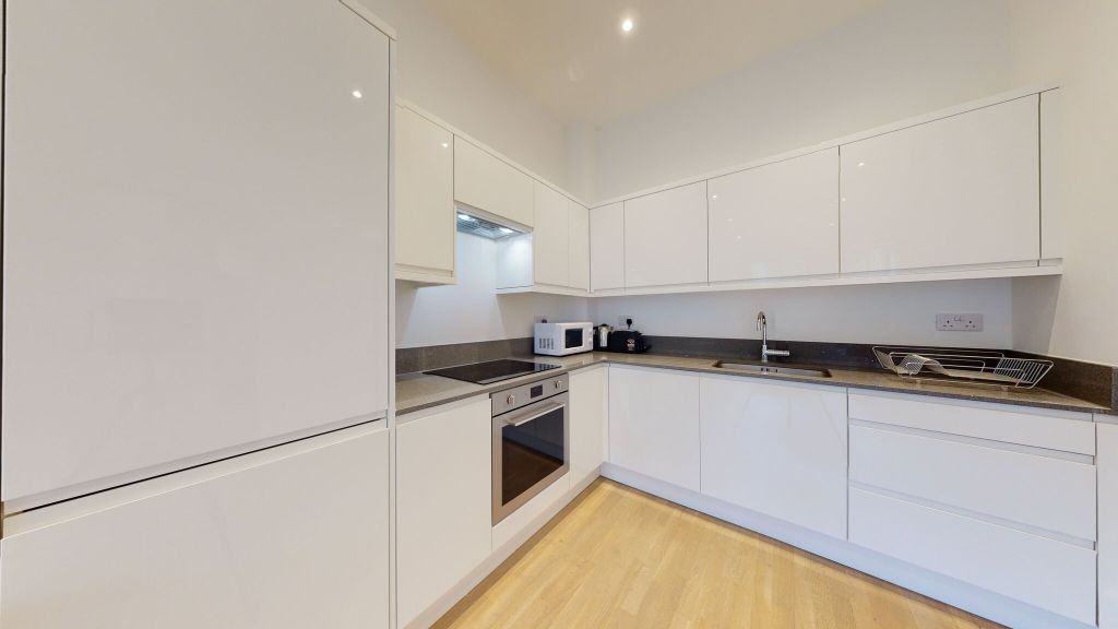 Property photo 2 of 19 Kitchen