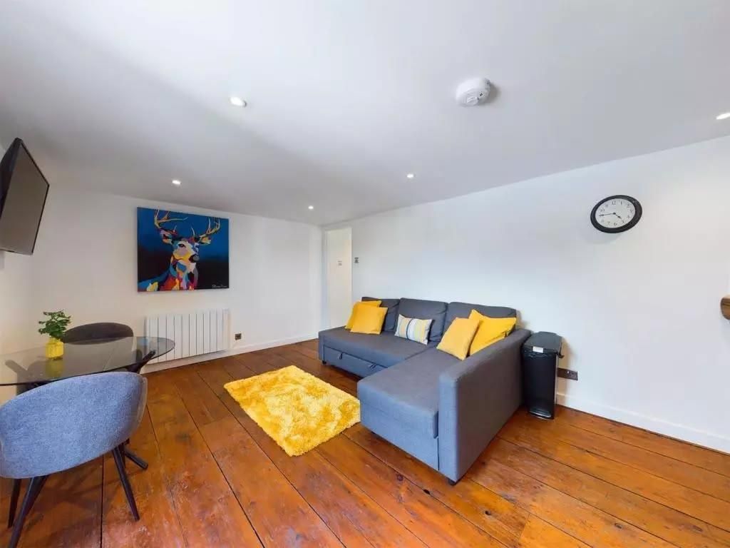 Property photo 1 of 9 103801.Jpg
