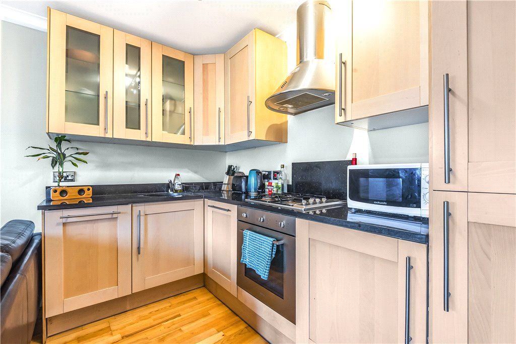 Property photo 2 of 7 Kitchen