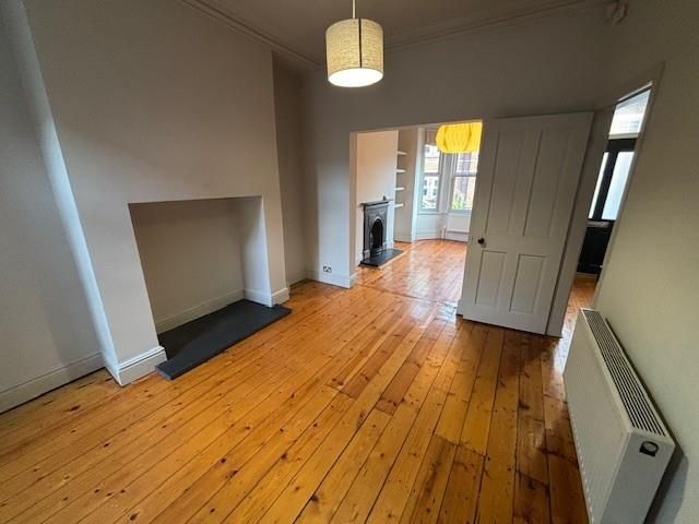 Property photo 3 of 31 Dining / Lounge