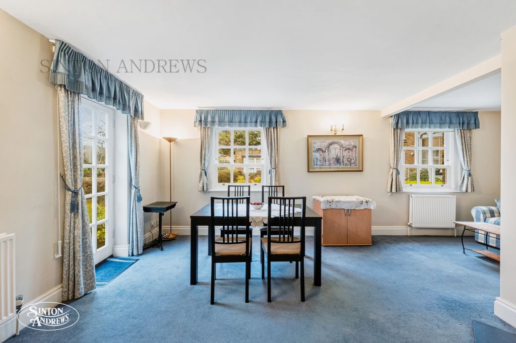 Property photo 3 of 9 Photo 3