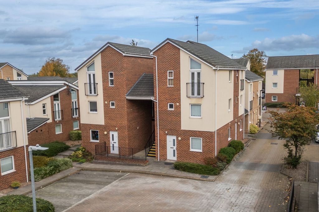 Property photo 1 of 11