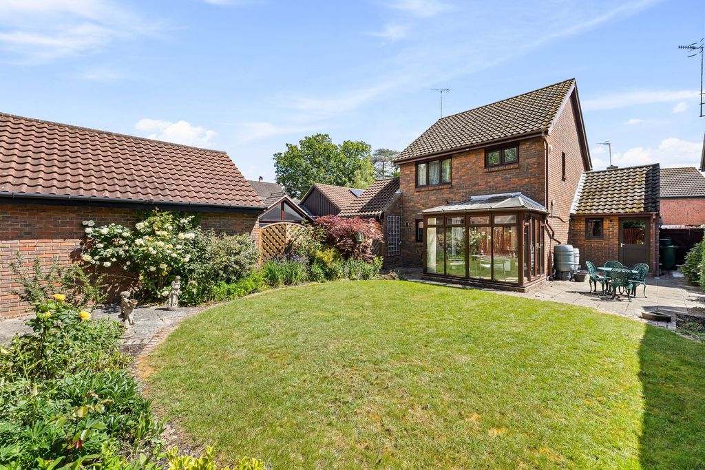Property photo 2 of 17