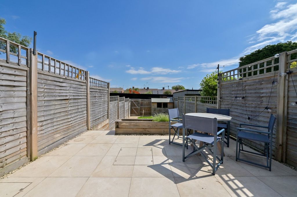Property photo 2 of 11 Picture No. 02
