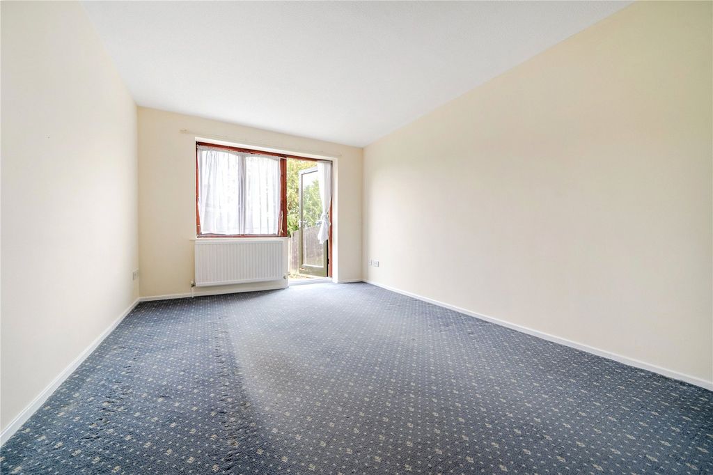 Property photo 2 of 19 Picture No. 08