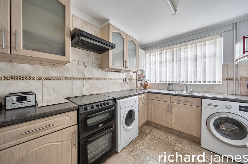 Property photo 3 of 12 94A3F8283c184Bcca6F38E74447Af976