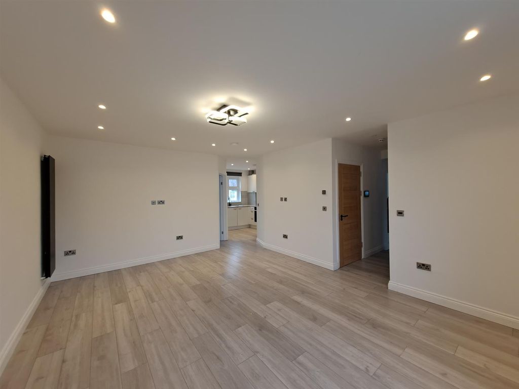 Property photo 3 of 9 20260218_150626.Jpg